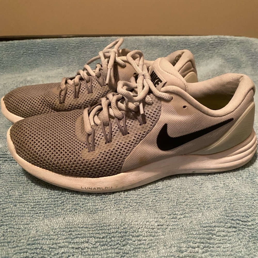 Grey womens nike lunarlon